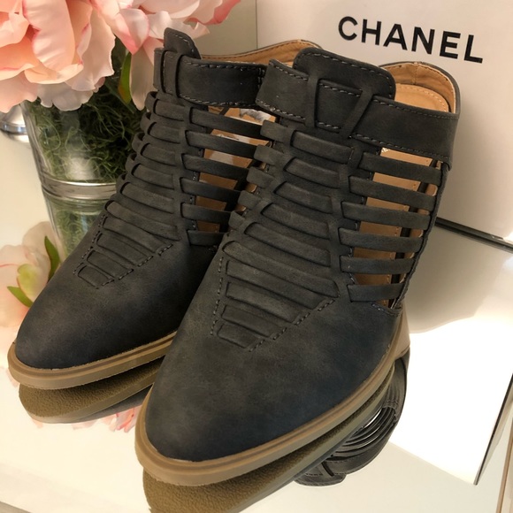 Report Weave Gray Mule Ankle Booties Slides - Picture 9 of 9